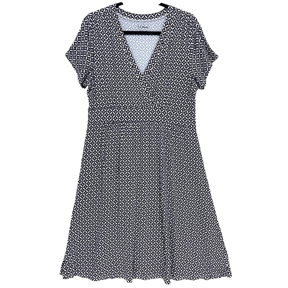 L.L.Bean Black White Geometric Faux Wrap Dress L PET Petite Short Sleeve Jersey